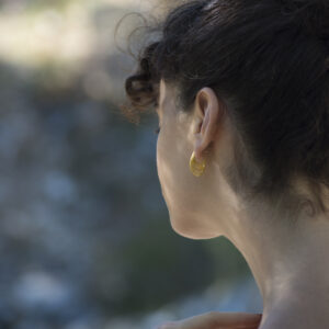 sfoojewelry_contrustcollective_illusioncollection cross lines hoop earrings_gold plated silver