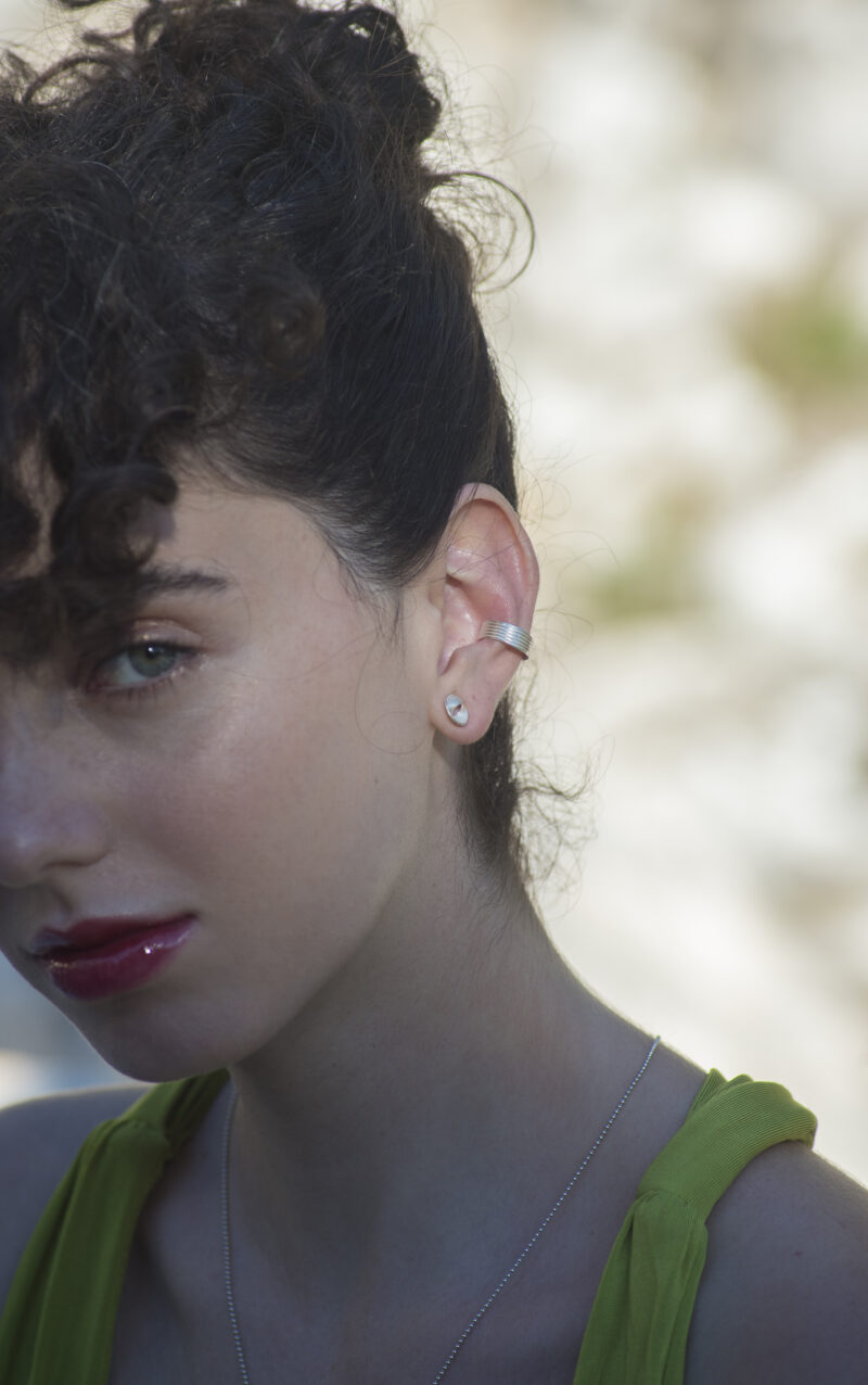 sfoojewelry_contrustcollective_illusioncollection_ltiny circle earrings_silver