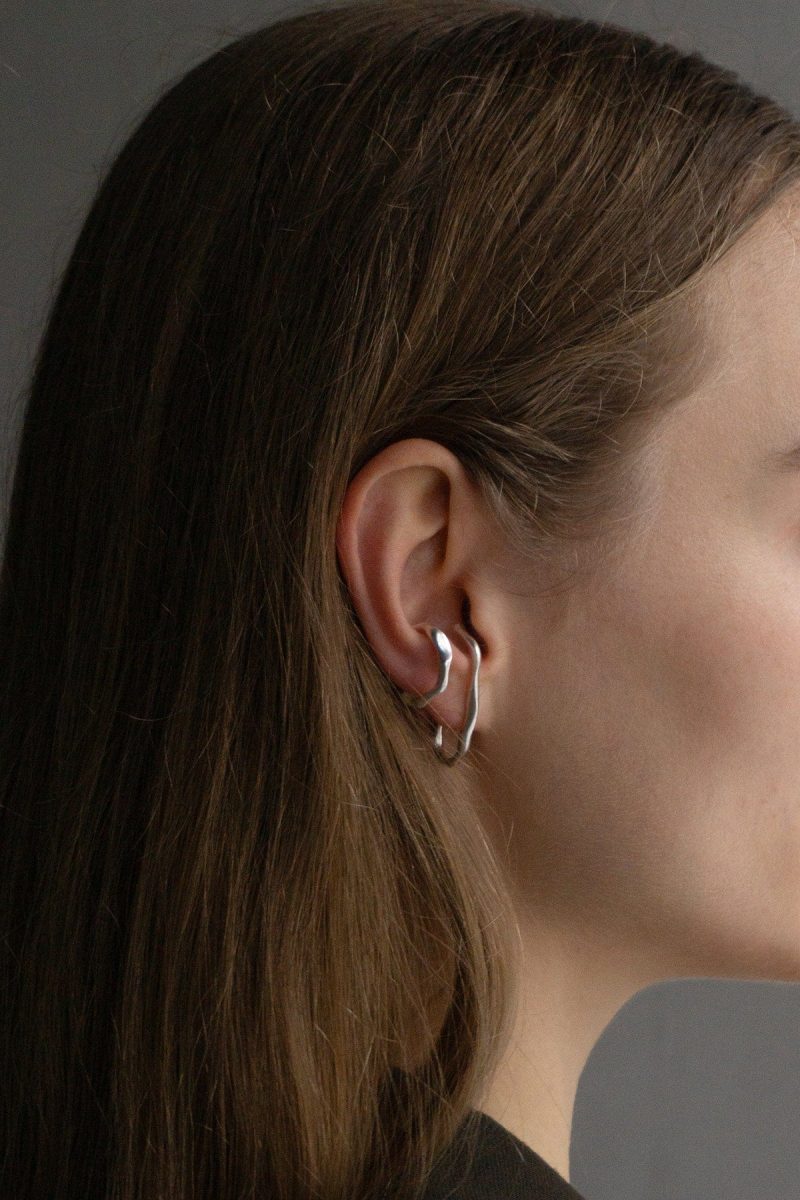 orla-suspender-earrings-silver-ar-m-anna-rosa-moschouti-52413006545240